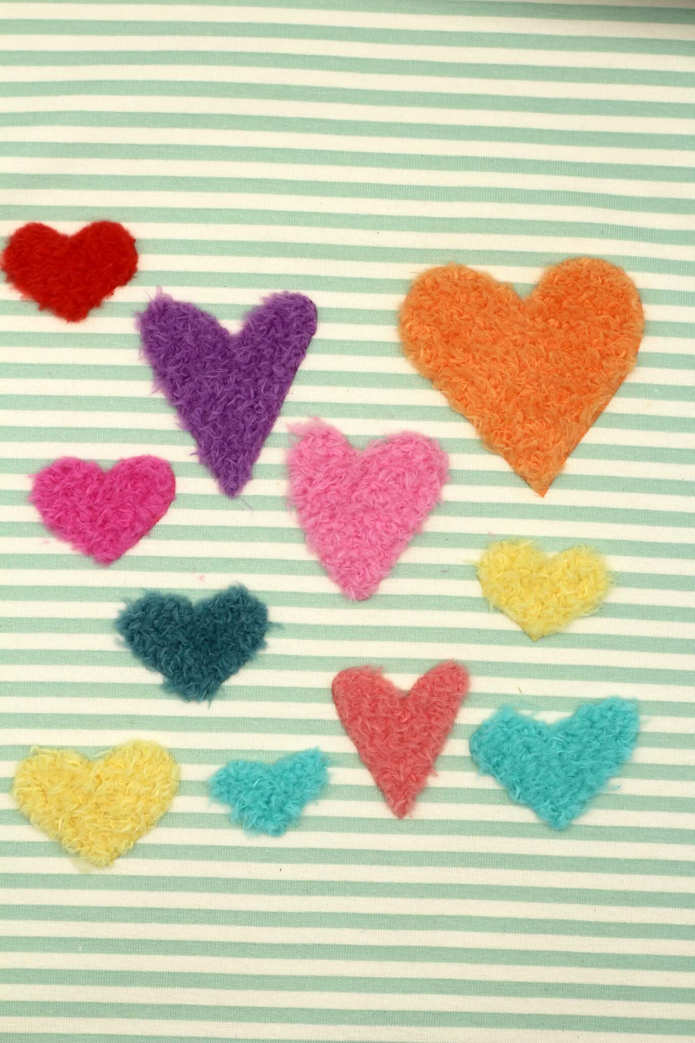 Flauschi Patch – Bunte Herzen Mix