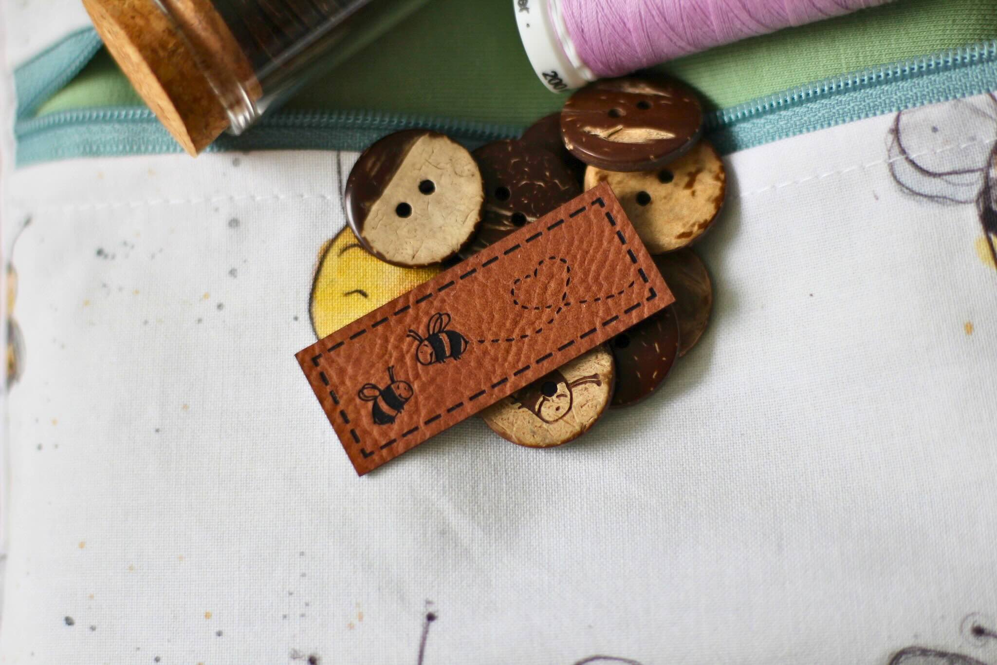 Bienen-Kunstlederlabel