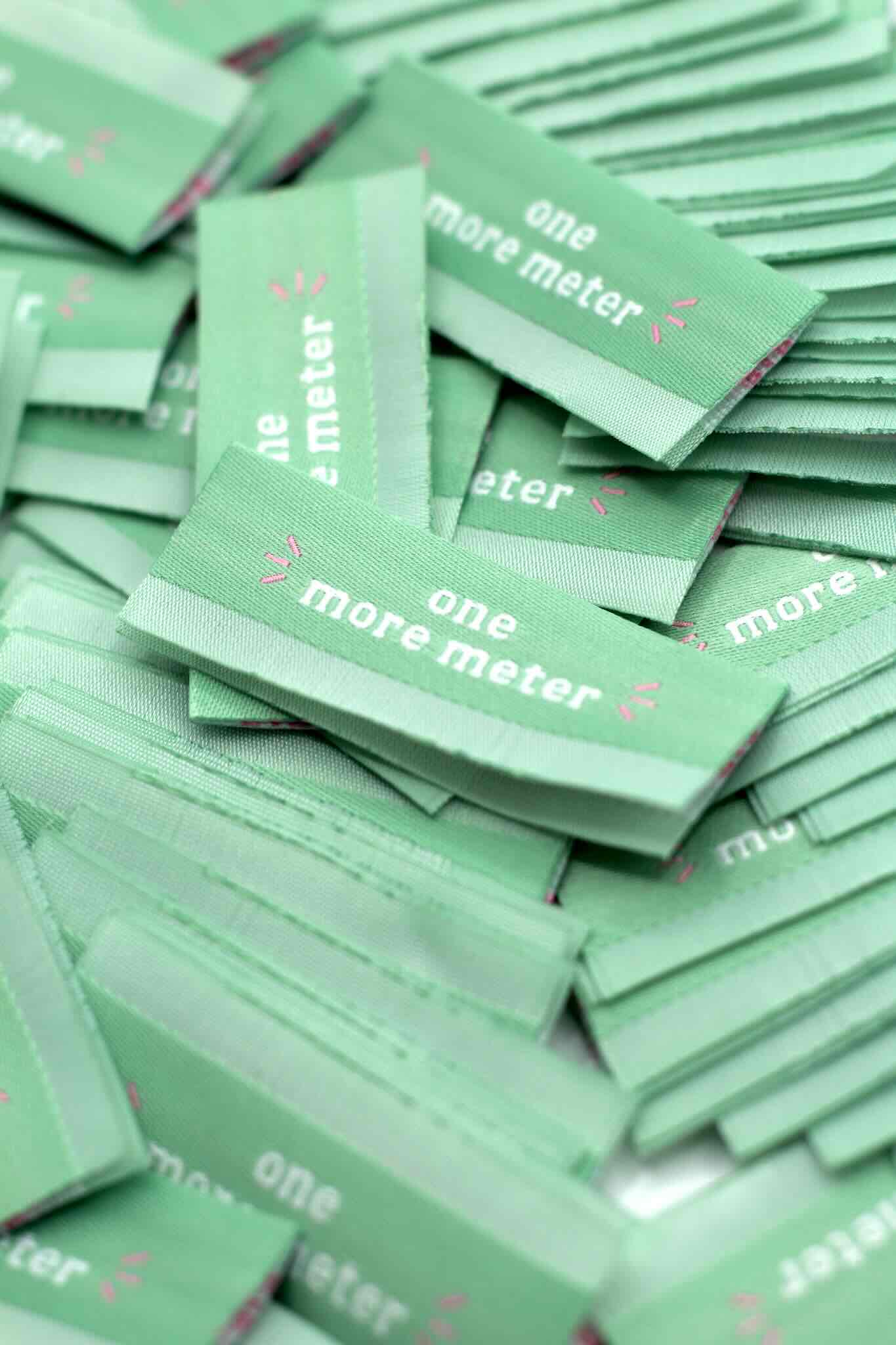 Weblabel - one more meter