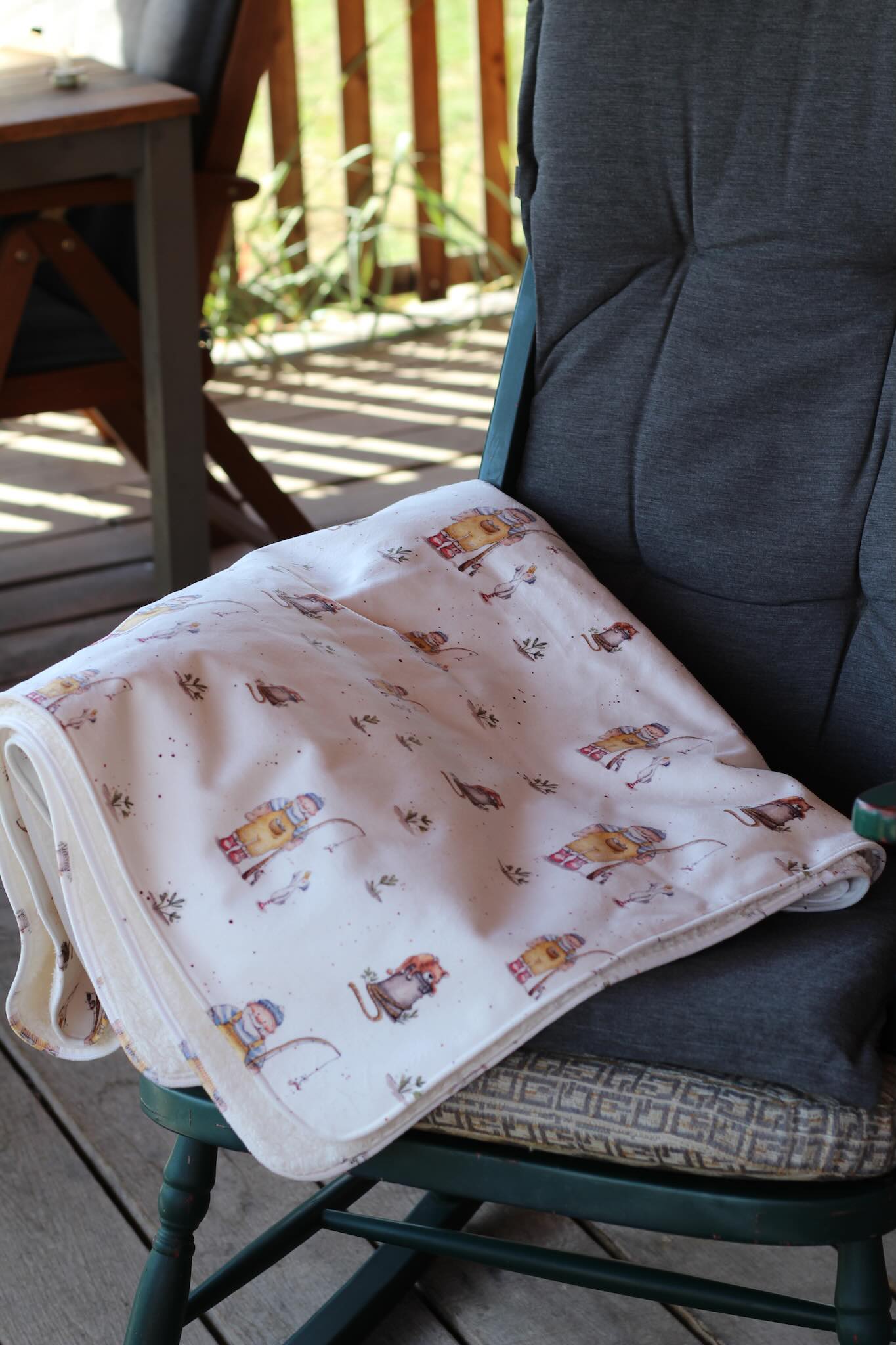 Sherpa-Fleece Decke im Tönn Tüdelhaken Design