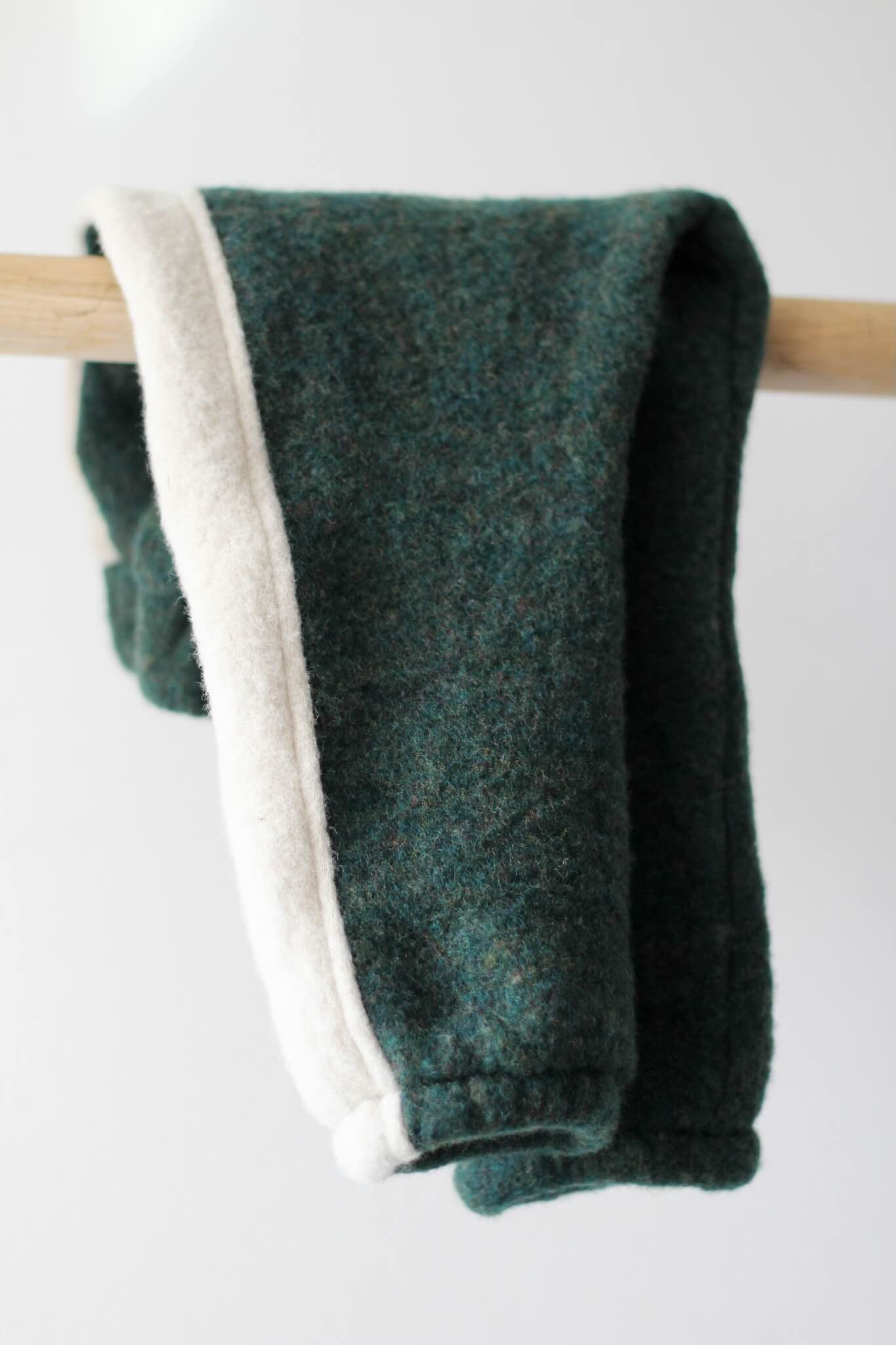 Wolli Hose Tannengrün