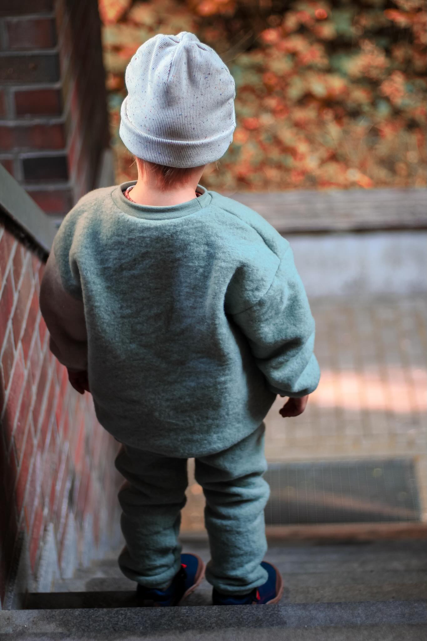 Kind mit Wolli Jade